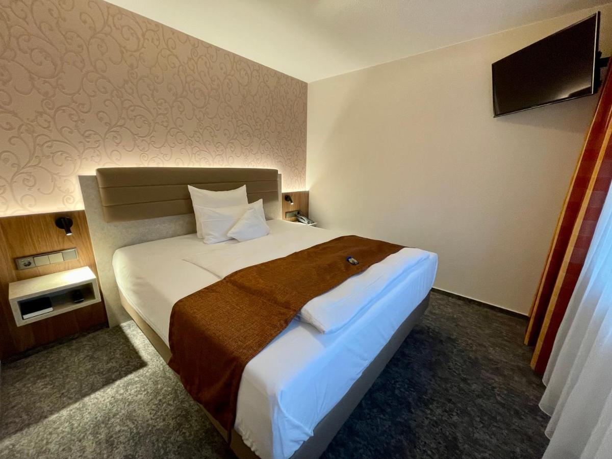 Hotel Merkur Landstuhl Zewnętrze zdjęcie