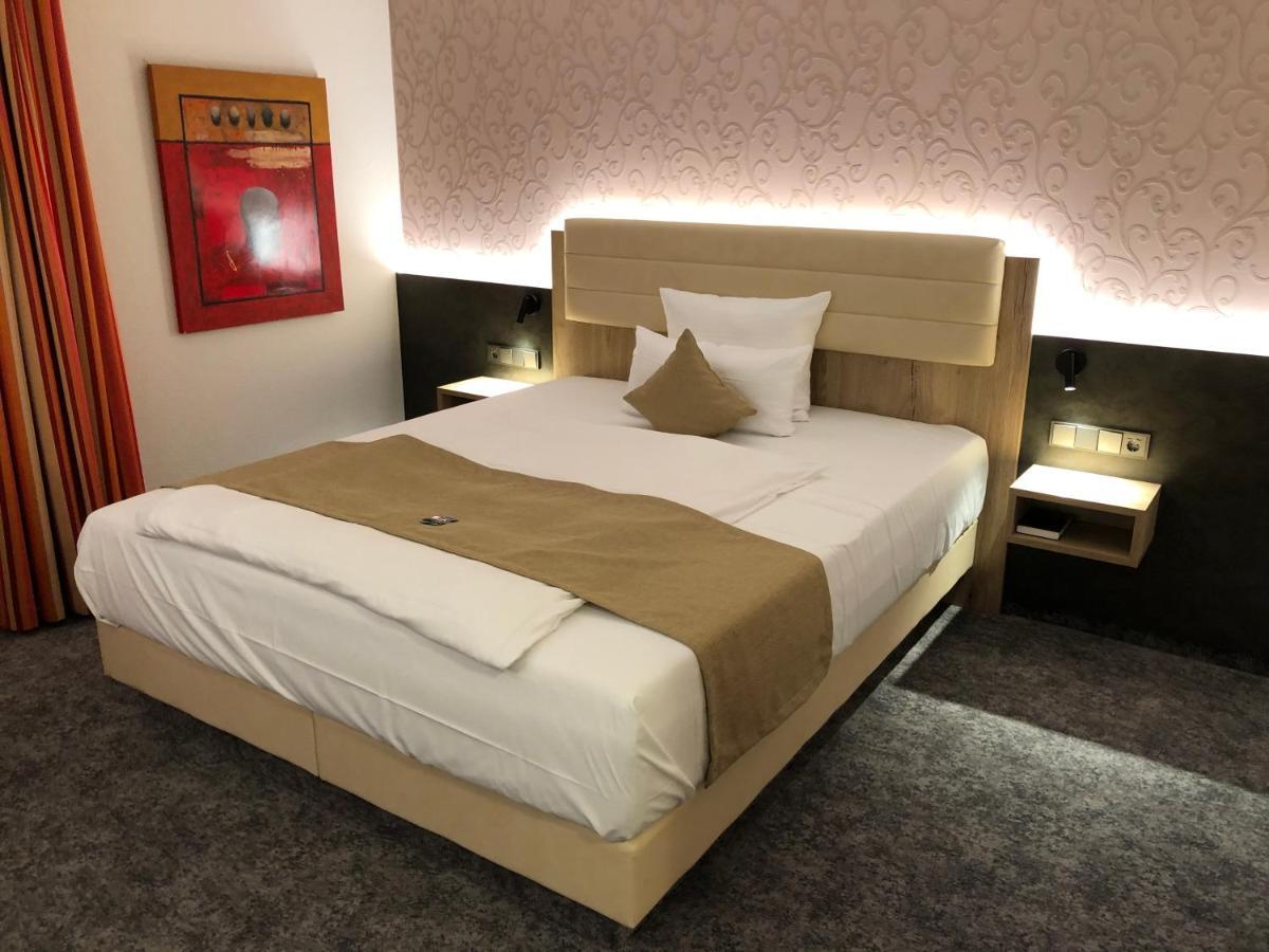 Hotel Merkur Landstuhl Zewnętrze zdjęcie